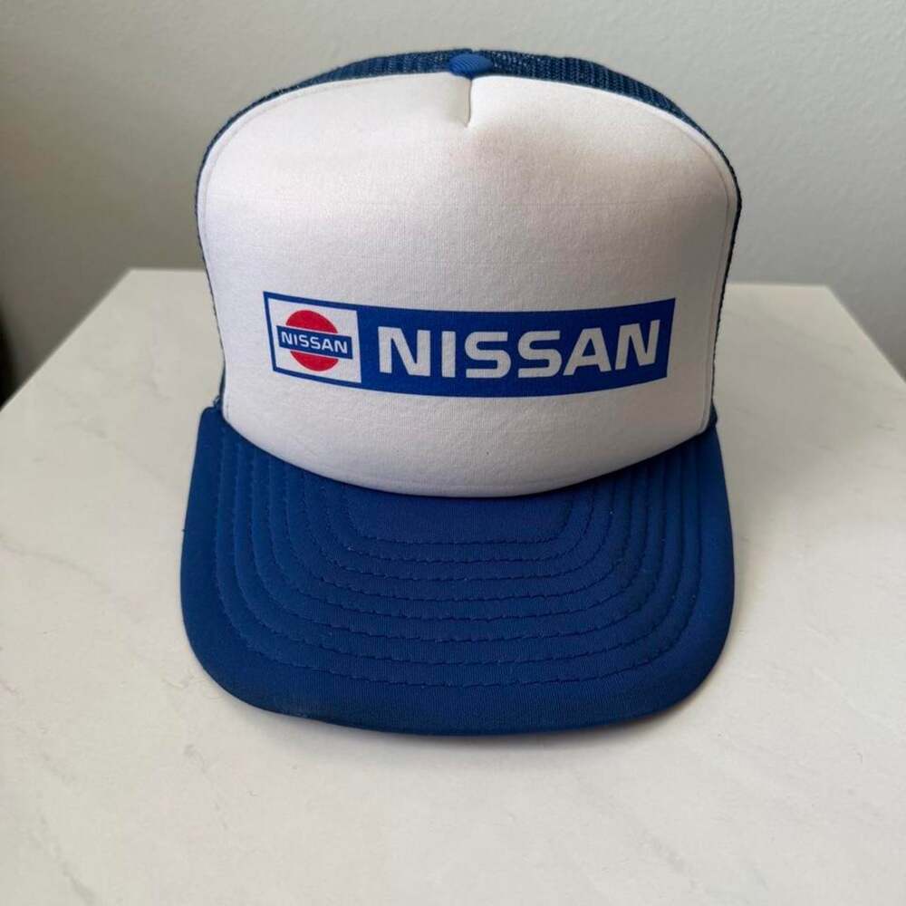Vintage 90s Nissan car blue/white SnapBack trucker hat